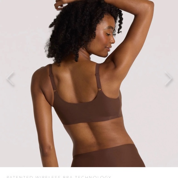 Evelyn and Bobbie Structured Scoop bra (M) - Picture 5 of 8